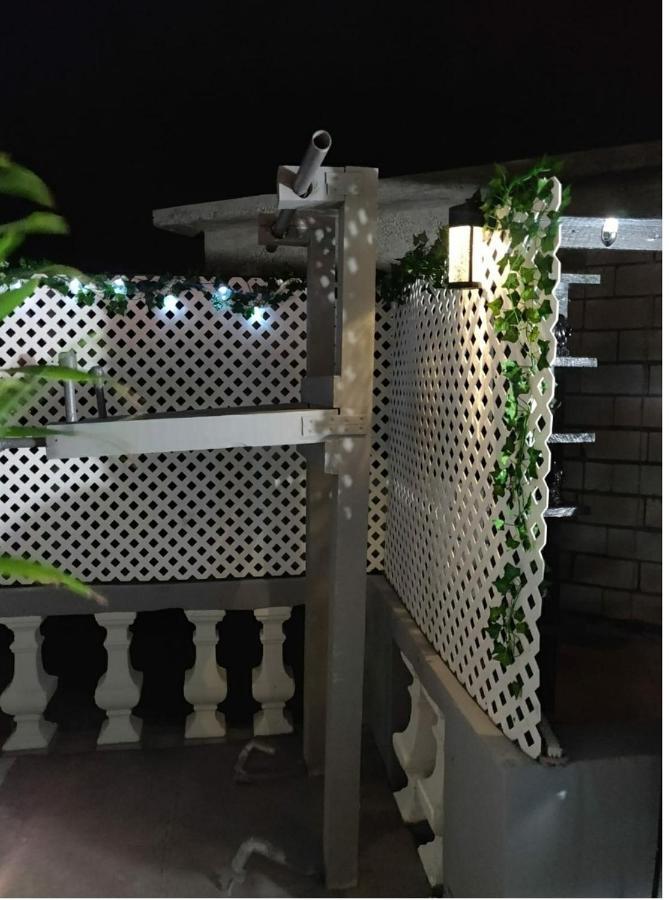 Blue Royalty Bed & Breakfast Portmore Ngoại thất bức ảnh